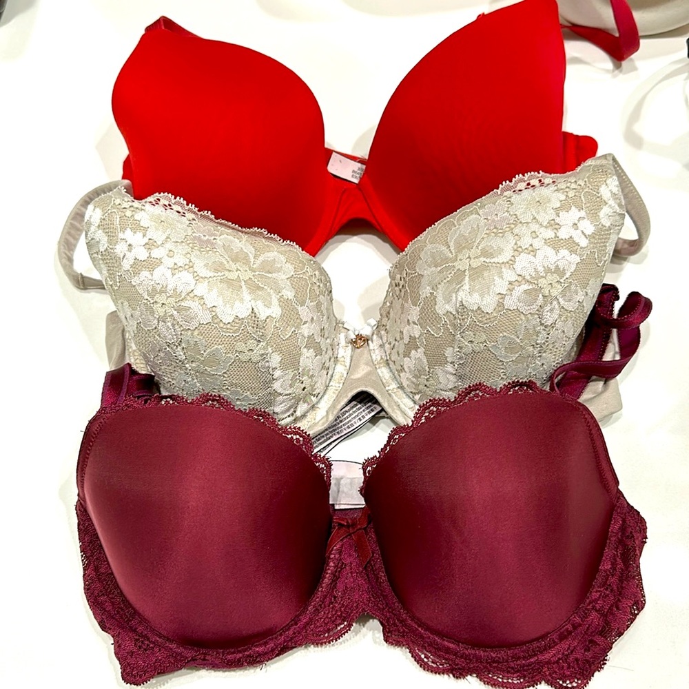 Victoria Secret (4) Bra Bundle 34D